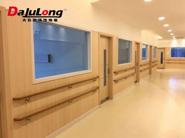 同質(zhì)透心地板